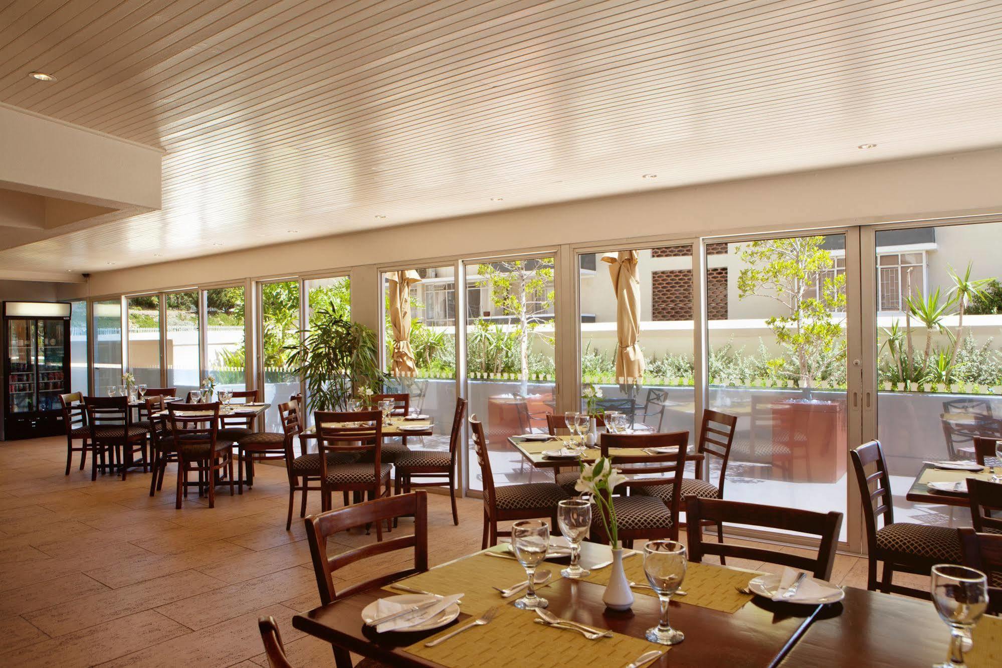 Protea Hotel By Marriott Cape Town Cape Castle Екстер'єр фото